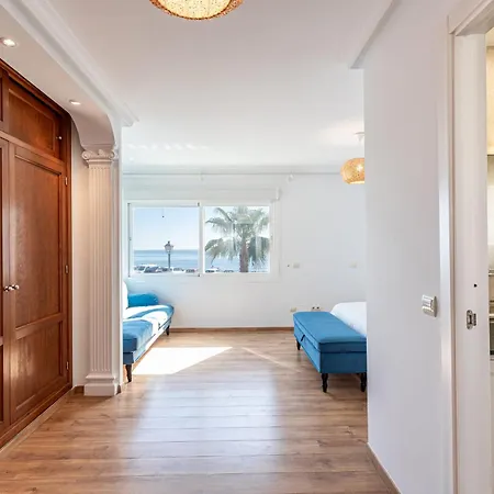 Frontline Townhouse El Rosario- 4 Bedrooms Holiday home *