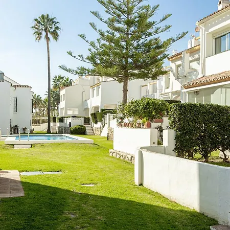 Frontline Townhouse El Rosario- 4 Bedrooms * Marbella