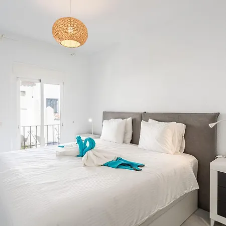Frontline Townhouse El Rosario- 4 Bedrooms Holiday home