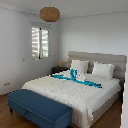 Frontline Townhouse El Rosario- 4 Bedrooms Feriehus