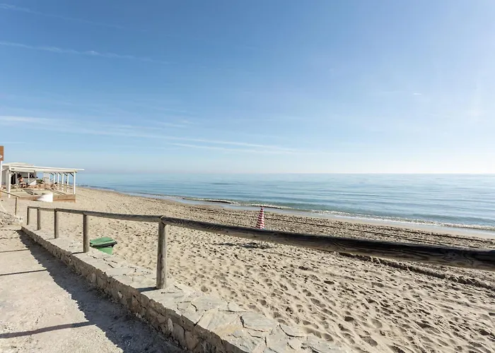 Frontline Townhouse El Rosario- 4 Bedrooms Feriehus *