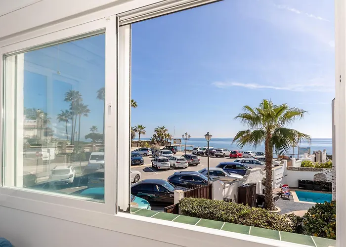 Frontline Townhouse El Rosario- 4 Bedrooms Feriehus *
